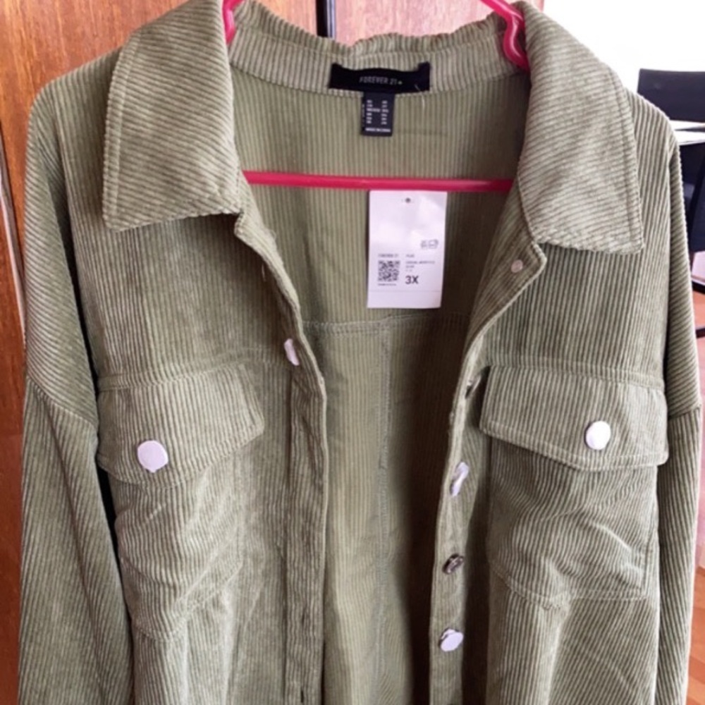 Forever 21 olive green corduroy button up. New with tags. Size 3x.
